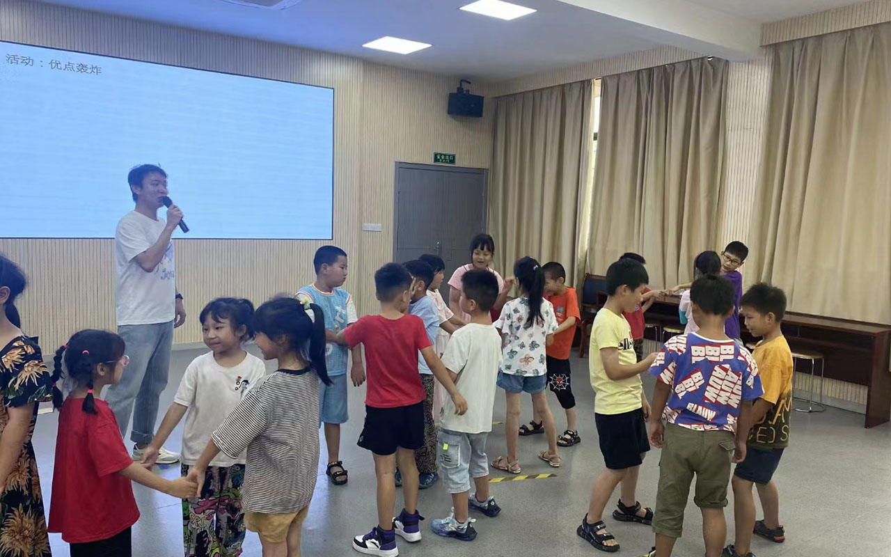 荥阳龙观乡中心学校